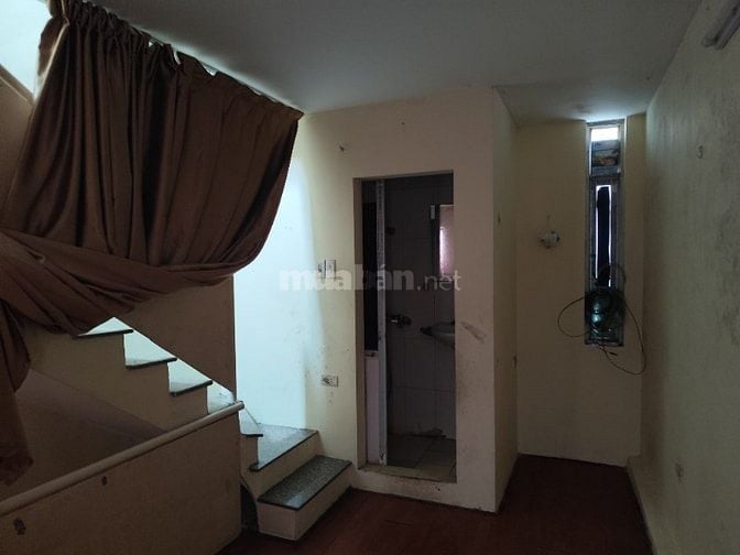 Nhà ở gần BV Bạch Mai, trường đại học,chợ