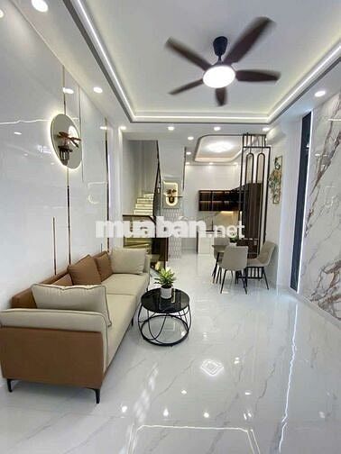 Bán nhà hẻm Lò Gốm, 3 tầng, ngang 3,7m dài 8m, chỉ 4,2 tỷ