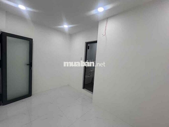Nhà Ngang Lớn 4m7 - Quận 8 - vuông vức - Hiện Hữu - chỉ hơn 3ty