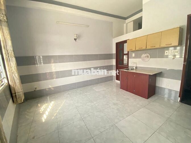 TRọ 2tr2- Cửa sổ trời- Thoáng, NVS rộng