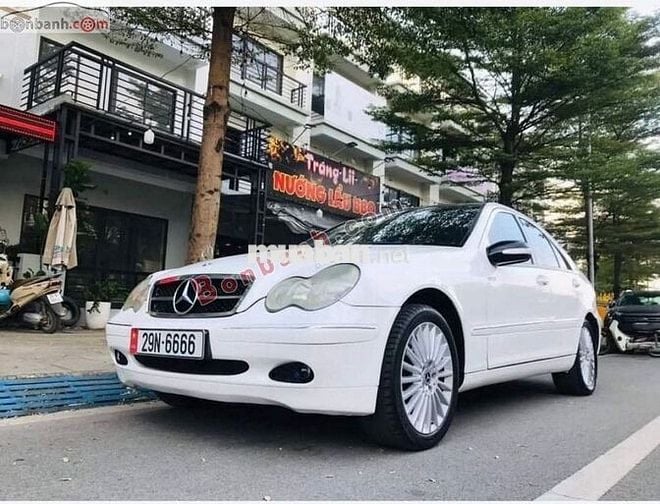 Mercedes Benz C200 Kompressor AT 2001 - 666 Triệu