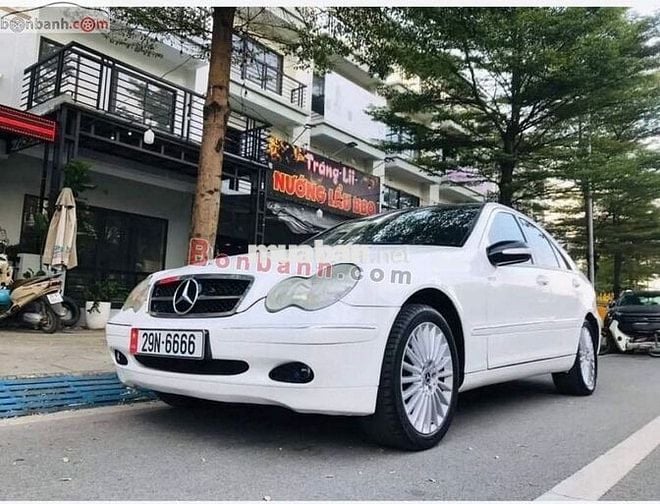 Mercedes Benz C200 Kompressor AT 2001 - 666 Triệu