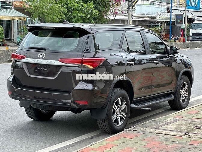 Toyota Fortuner 2017 2.4G 4x2 - 135000 km. xe zin