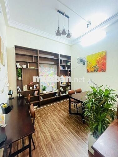 Cho thuê nhà mặt ngõ 168 đường Trung Kính, Dt 55m2 x 5 tầng, nhà đẹp