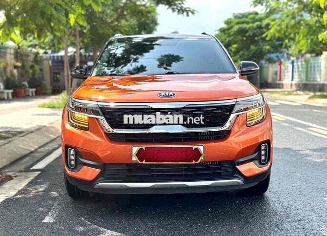 Kia Seltos 2021 1.4  Premium - 67000 km. xe zin.