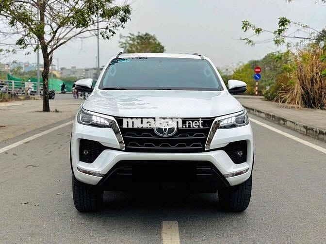 Toyota Fortuner 2021 2.4G 4x2AT - 60000 km