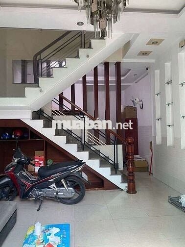 Nhà 1 trệt 2 lầu hẻm 118 đường số 8 BHH B bình tân