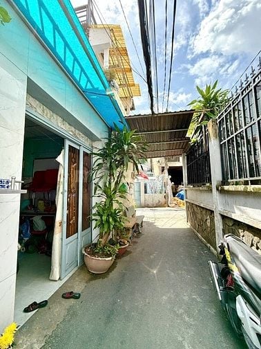 Nhà tiện kinh doanh sửa bán hẻm xe hơi Quang Trung, P8, Q.Gò Vấp.