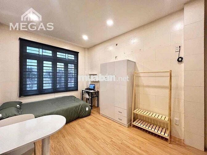🏡 STUDIO CỬA SỔ TRỜI FULL NỘI THẤT ➖ VÒNG XOAY DÂN CHỦ Q10, Q3