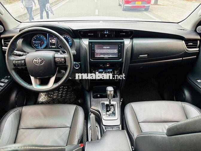 Toyota Fortuner 2021 2.4G 4x2AT - 60000 km