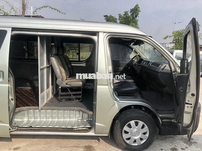 Toyota Hiace 2007 tải van 6 chổ 900kg màu xám