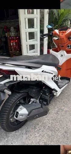 hon đa Vario 150 màu trắng cam đen đời 2020
