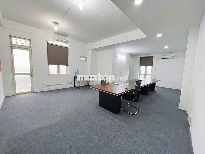 Cho thuê văn phòng 65m2 - 80m2 ở căn góc Khánh Hội Q.4 giá chỉ 15tr