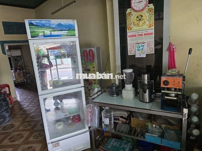 Cần sang gấp quán chè và sinh tố