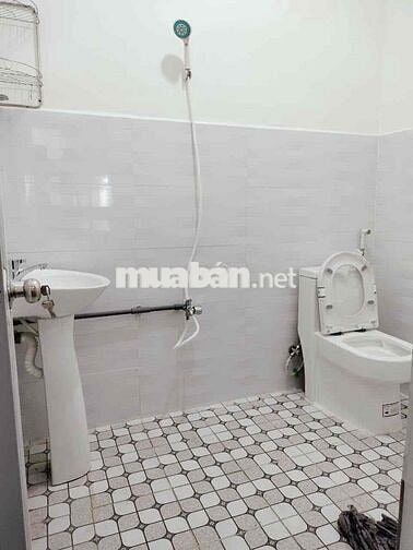 Nhà hẻm ô tô 75m thổ 2 phòng ngủ P7 TP trà Vinh Vị trí thuận lợi !