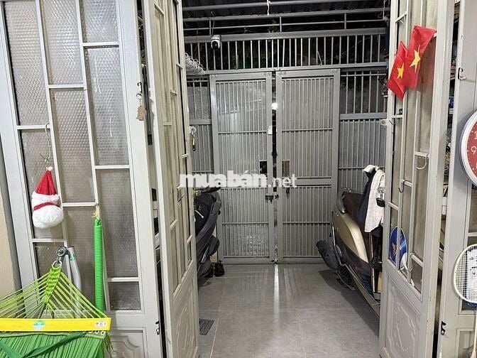 BÁN NHÀ GIÁP Q7 (Cách cầu Phú Xuân 500m), SHR, 40m, Khu An ninh