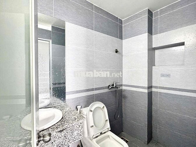 CĂN HỘ TẠI TRẦN XUÂN SOẠN GẦN UFM