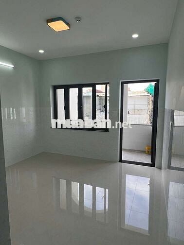 Phòng cho thuê (nhà mặt tiền, mới 100% gần Ngã Tư Bảy Hiền)