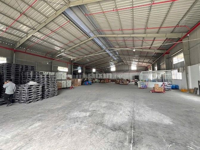 Cho Thuê Xưởng Mặt Tiền 2.200m2 Giá Tốt