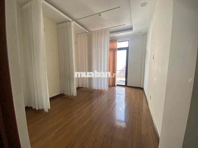 Cho thuê nhà Nguyễn Thị Minh Khai Q3, Trệt lửng 3 lầu ST, 40 triệu
