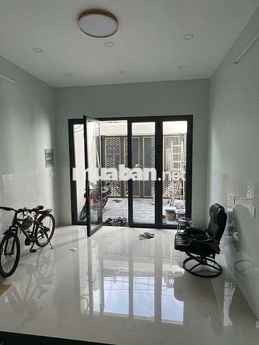 Phòng cho thuê (nhà mặt tiền, mới 100% gần Ngã Tư Bảy Hiền)