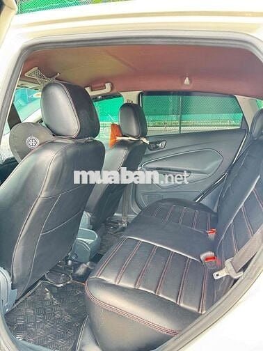 Ford Fiesta 2013 1.6 AT Hatchback - 100000 km