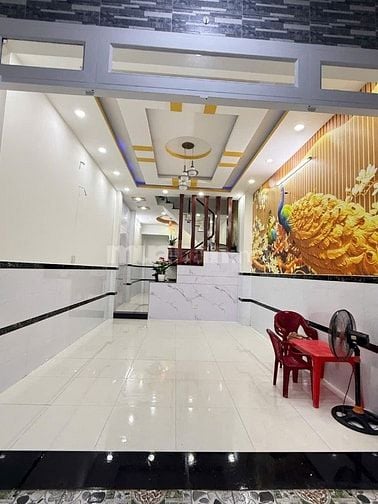 VỊ TRÍ SÁT MẶT TIỀN ĐƯỜNG LỚN PHÙ HỢP DI CHUYỂN QUA CÁC QUẬN