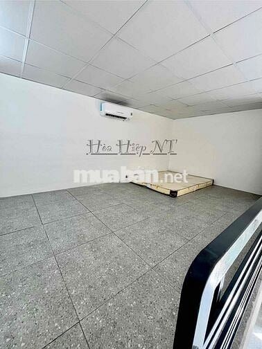 Minihouse Mặt Tiền Diện Tích Rộng Rãi