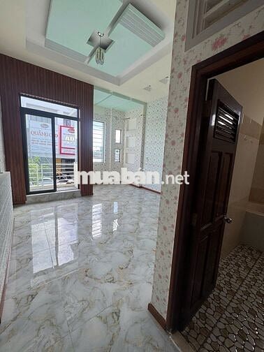 Cho thuê nhà 1 trệt 2 lầu mặt tiền đường trần hoàng na