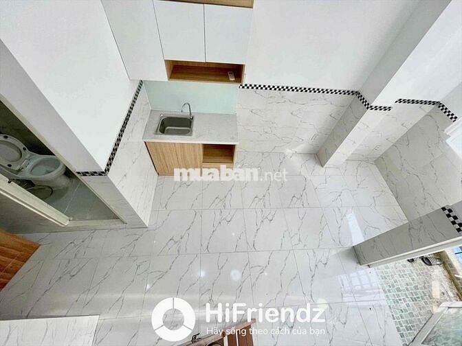 CHO THUÊ CĂN HỘ GÁC CAO 2mét / NHÀ XE RỘNG RÃI - TOÀ NHÀ THANG MÁY