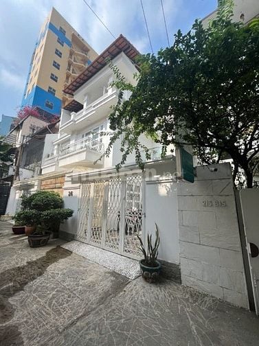 Bán Biệt Thự Đẹp Đường Thành Thái, Q10 ,DT 11x21m Giá 4x tỷ