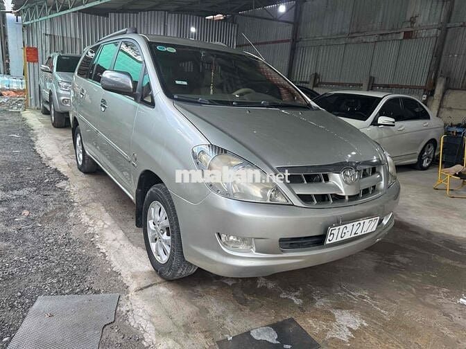 Toyota Innova 2006 G - 150000 km