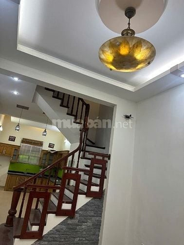 Cho thuê nhà riêng mặt ngõ to tại phố Lý Nam Đế, quận Hoàn Kiếm, HN