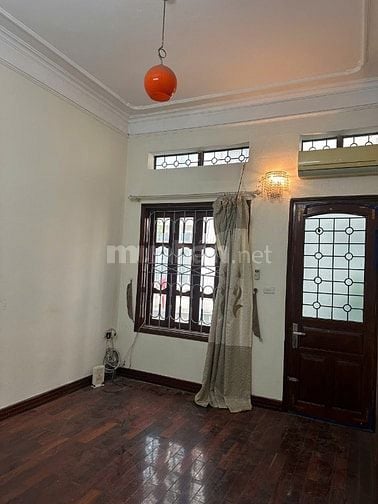 Cho thuê nhà riêng mặt ngõ to tại phố Lý Nam Đế, quận Hoàn Kiếm, HN