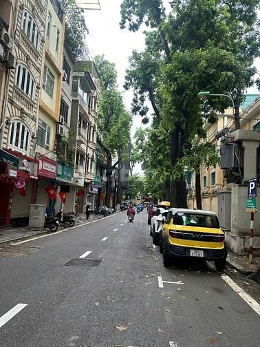 Cho thuê nhà riêng mặt ngõ to tại phố Lý Nam Đế, quận Hoàn Kiếm, HN