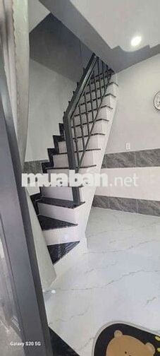 BÁN NHÀ SHC 1 LẦU ĐÚC BTCT KHU DÂN CƯ KẾ PHẦN MỀM QUANG TRUNG - 690TR