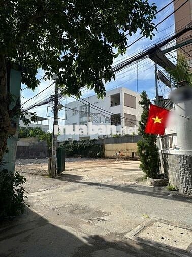 NGỘP BÁN GẤP LÔ ĐẤT HẺM 16M ĐƯỜNG PHẠM VĂN ĐỒNG, NGANG 5,5 MÉT.