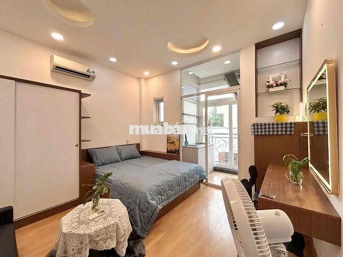 Căn Hộ Full Nội Thất Ban Công Gần Đại Học Hutech,UTH,Ngoại Thương