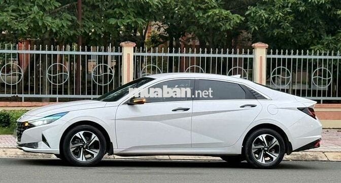 Hyundai Elantra 1.6 sx 2022 model 23 đặc biệt