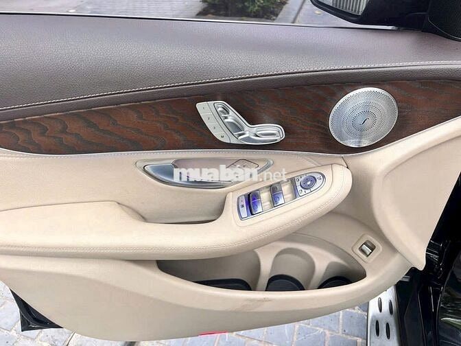 GLC 200 4 matic sx 20 lăn bánh 6.8 vạn