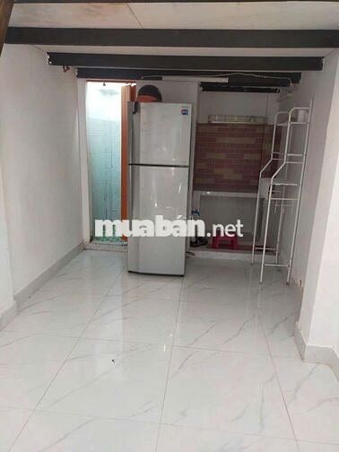 Nhà cho thuê 1 trệt 1 gác có máy lạnh tủ lạnh