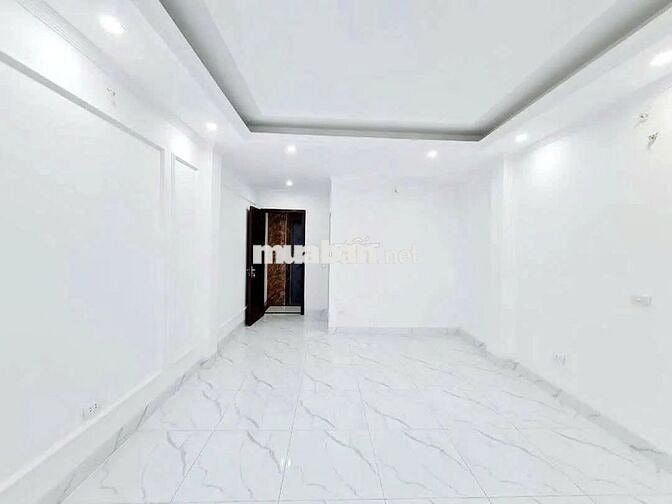 Bán Nhà Xuân Xuân Thuỷ Cầu Giấy Cạnh ĐH Quốc Gia 35m 5 Tầng giá 8.5 tỷ