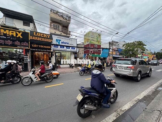 Cần sang nhượng lại mặt bằng kinh doanh Vị Trí đẹp , sầm uất bậc nhất