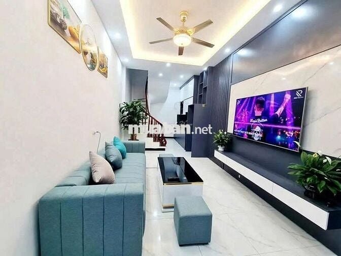 Bán Nhà Phùng Trí Kiên Cầu Giấy Phân Lô QĐ 38m 5 tầng Ô Tô. Giá 8.5 Tỷ