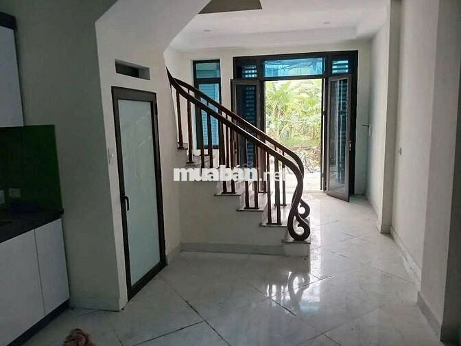 Bán Nhà Xuân Xuân Thuỷ Cầu Giấy Cạnh ĐH Quốc Gia 35m 5 Tầng giá 8.5 tỷ