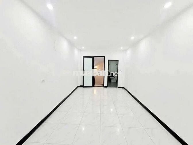 Bán Nhà Phùng Trí Kiên Cầu Giấy Phân Lô QĐ 38m 5 tầng Ô Tô. Giá 8.5 Tỷ