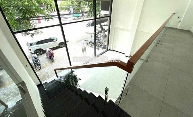 Nhà Mặt Tiền Ngang 8m - 6PN - Trung Tâm Hải Châu