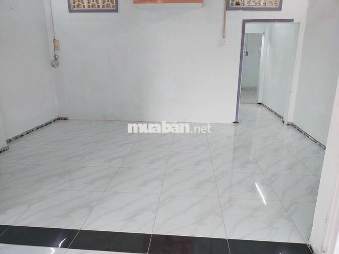 cần bán nhà cấp 4 ,108 m2 ,hóc môn , hẽm xe hơi đến nhà, gần chợ