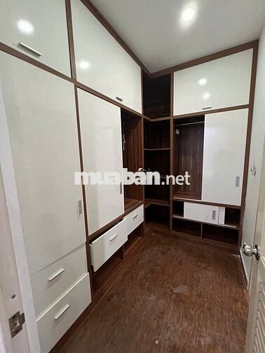 Cho thuê căn góc 160m2 3PN 4WC Full nội thất cao cấp tại cc Era Town