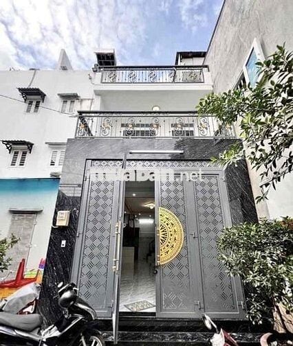 Bán nhà Bình Tân, 38m2, 4,35 tỷ- 2 tầng, 2 PN, sổ riêng hoàn công